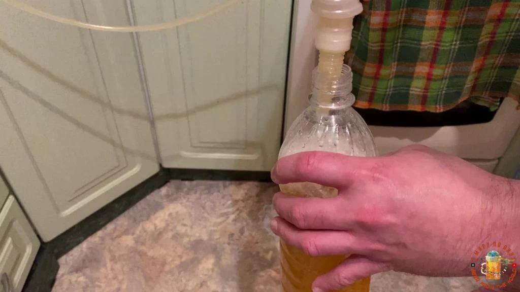 Переливаем пиво по бутылкам